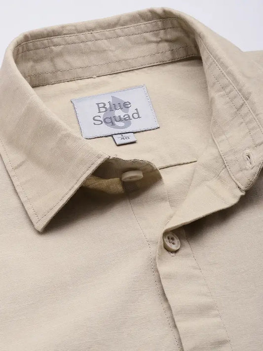 Men Slim Fit Solid Spread Collar Casual Shirt