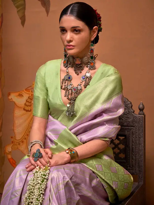 Woven Banarasi Silk Blend Saree  (Purple)